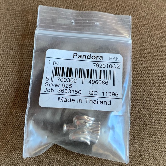 NWT Retired Pandora Angel of Love Silver Charm With Heart Shaped Clear Zirconia - Picture 3 of 12
